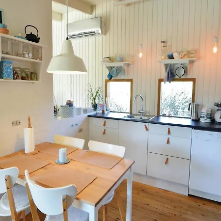 Three-bedroom Holiday In Ebeltoft