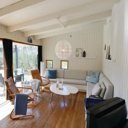 Three-bedroom Holiday In
